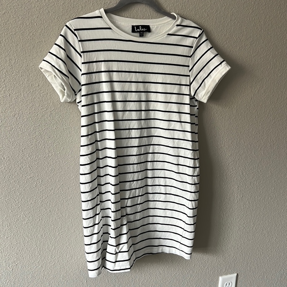 Black and White Stripped T-Shirt Dress
